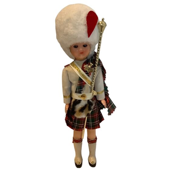 Vtg Scottish Bagpiper Doll Traditional Highland Dress White Fur Hat Plaid Kilt - Picture 2 of 8